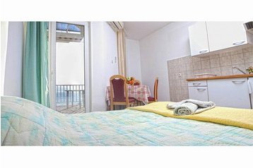 Chorwacja Privát Komarna, Zewnątrz